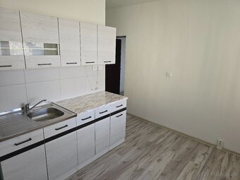 Na Sídlisku3 prenajmem kompletne-rekonštruovaný 1 izbový byt