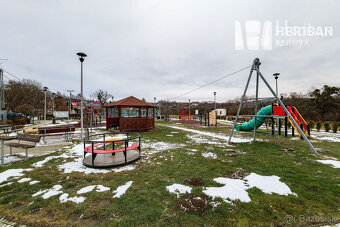 Realitní makléri Peter Heriban a Klaudia Heribanová Vám ponú
