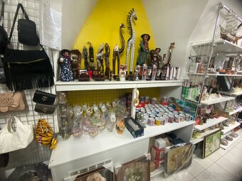 Eladó 30 m²-es üzlethelyiség a vásárcsarnokban
Egészségügyi 