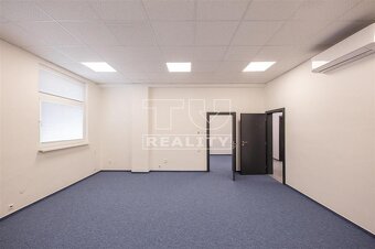 TUreality ponúka na predaj 3-podlažnú polyfunkčnú budovu s a