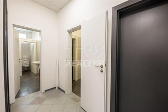 TUreality ponúka na predaj 3-podlažnú polyfunkčnú budovu s a