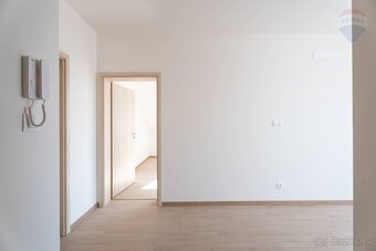 EXKLUZÍVNE IBA U NÁS! Realitná kancelária RE/MAX ponúka na p