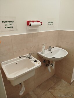 Ponúkame na prenájom obchodný priestor s výmerou 318,4 m².
P