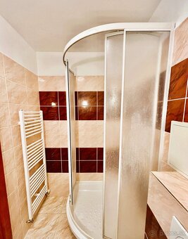 Ponúkame na predaj kompletne zrekonštruovaný jednoizbový byt