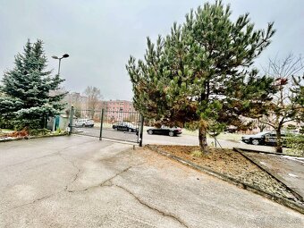 Ponúkame na predaj kompletne zrekonštruovaný jednoizbový byt