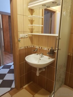 Realitná kancelária Denam ponúka 1 izbovy byt na sídlisku Lú