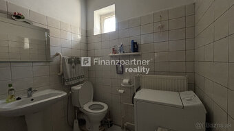 F032-12-SIRA3   Na predaj 3 + 2 izbový rodinný dom s pozemko