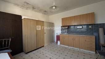 F032-12-SIRA3   Na predaj 3 + 2 izbový rodinný dom s pozemko