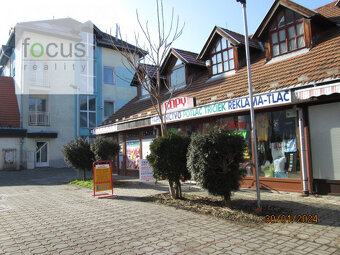 V centre Lučenca - Zlatá ulička oproti Begova veža ponúkam d
