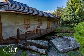 Rodinný dom s jazierkom a záhradným domom na predaj - ticho,