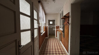 F006-12-SIRA3a
Na predaj rodinný dom s pozemkom rozlohy 1364