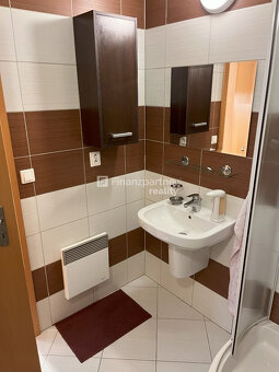 F002-112-VIMOa
Ponúkame Vám na predaj 2 izbový apartmán na D