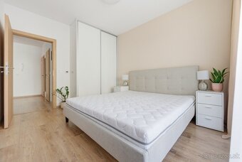 Ponúkame na prenájom štýlový a kompletne zariadený 2-izbový 