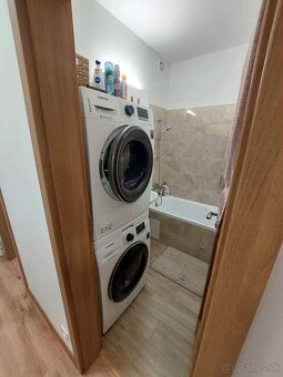 Ponúkam na prenájom 2-izbový byt 10 min chôdze od centra PO.