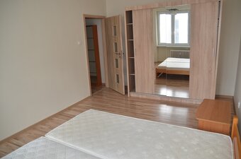 Dobrý deň. Na prenájom ponúkam 2 izbový rekonštruovaný byt s