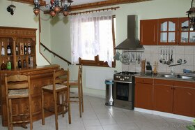 Ponúkam na predaj veľmi pekný dvojpodlažný rodinný dom v MAĎ