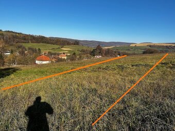 Predávam slnečný pozemok o rozlohe 1826 m2, nachádzajúci sa 