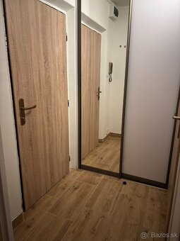Na prenájom 1 izbový byt, 27m2, 7poschodie. Humenská ulica, 
