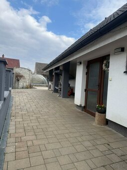 Ponúkame na predaj vo výhradnom zastúpení rodinný dom v obci
