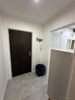Ponúkame na predaj 3-izbový byt s balkónom v Rimavskej Sobot