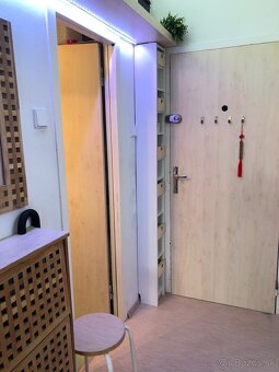 Na predaj: Garzónka s loggiou v Petržalke – Vigľašská ulica 