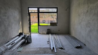 Prenájom 55 m2 .Priestor vhodný na podnikanie aj gastro s vl