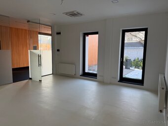 Na prenájom reprezentatívny priestor v Castor business resid