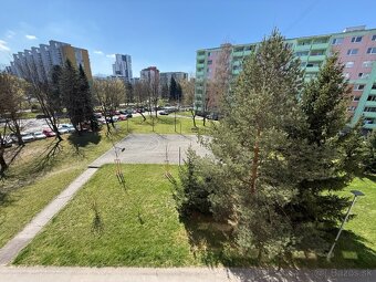 Ponúkame výhradne na predaj 4-izbový byt s rozlohou 91m² v Ž