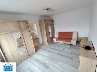 Ponúkame na prenájom moderne riešený, slnečný 1-izbový byt, 