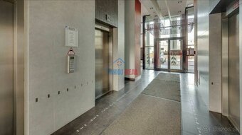Realitná kancelária ponúka na PRENÁJOM
kompletne zariadený a