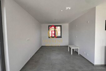 Dom, kde si ráno vychutnáte ticho, slnko a výhľad na hory – 