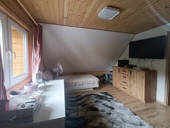 Ponúkam na predaj vkusne zrekonštruovanú drevenicu z masívne
