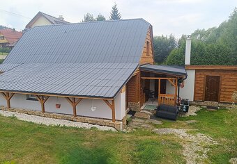 Ponúkam na predaj vkusne zrekonštruovanú drevenicu z masívne