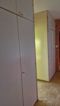Predám 2.5 izbový byt v pôvodnom stave, 63m2, na 3 poschodí,