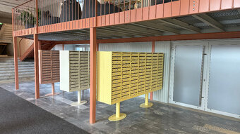 Na prenájom byt 21m2 + 3m2 loggia. 2. poschodie, Kysucká, Te