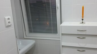 Ponúkam na prenájom jednoizbový byt s balkónom na ulici Javo