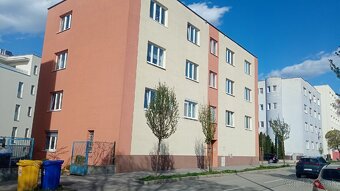 Prenájom Garsónky 28m v kvalitnej lokalite v Trenčíne na Sih