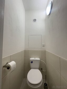 Na prenájom ponúkame veľmi pekný priestranný zrekonštruovaný