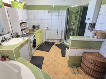 2-podlažný rodinný dom v centre mesta Šaľa – vhodný aj na po