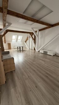 Predmetne priestory sa nachádzajú v nadštandardne zrekonštru