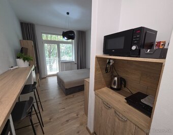 Ponúkame na krátkodobý prenájom kompletne zariadený preroben