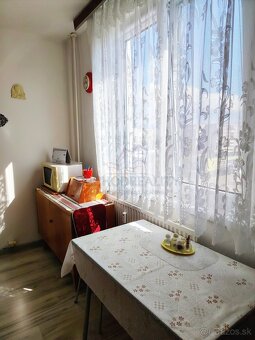 Ponúkame na prenájom útulný 1 - izbový byt s lodžiou vo vyhľ