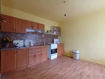 Na predaj 3 izbový rodinný dom v pôvodnom, ale zachovalom st