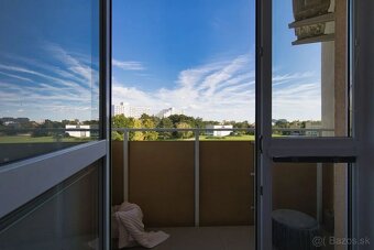 Ponúkame na prenájom 1-izbový byt s výmerou 35 m² v bytovom 