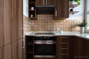 Ponúkame na prenájom 1-izbový byt s výmerou 35 m² v bytovom 