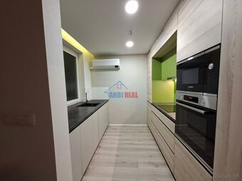 Realitná kancelária ponúka na prenájom
 komplet MODERNE NOVO