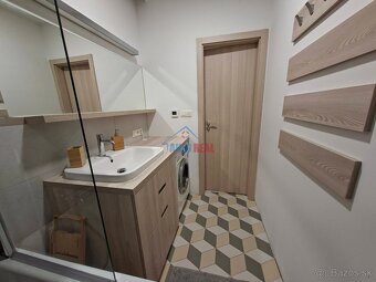 Realitná kancelária ponúka na prenájom
 komplet MODERNE NOVO