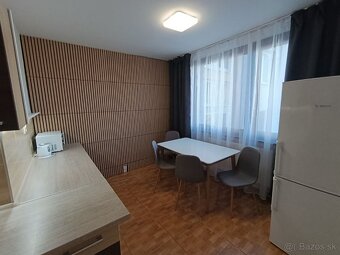 Dám do prenájmu zariadený 2-izbový byt s balkónom, druhý vež