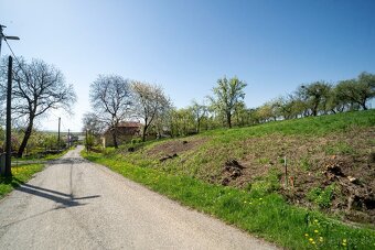 Exkluzívne Vám ponúkame NA PREDAJ – stavebné pozemky – v obc