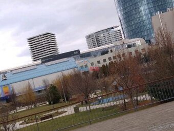Realitná kancelária ponúka na PRENÁJOM
komplet zariadený 2- 